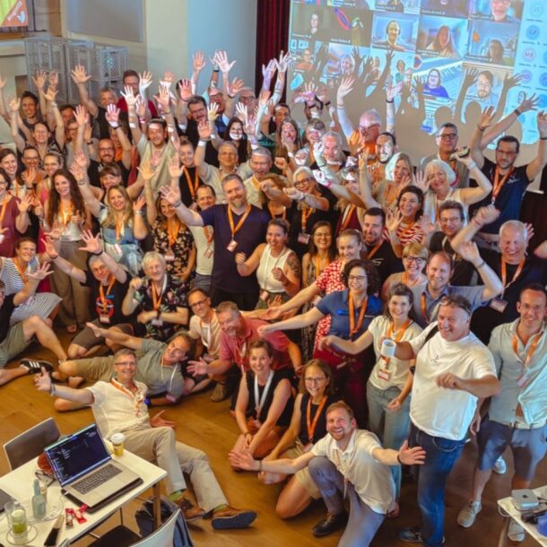 Gruppenbild der perfekt hybriden loscon 2025 Convention (Bild: Andja)
