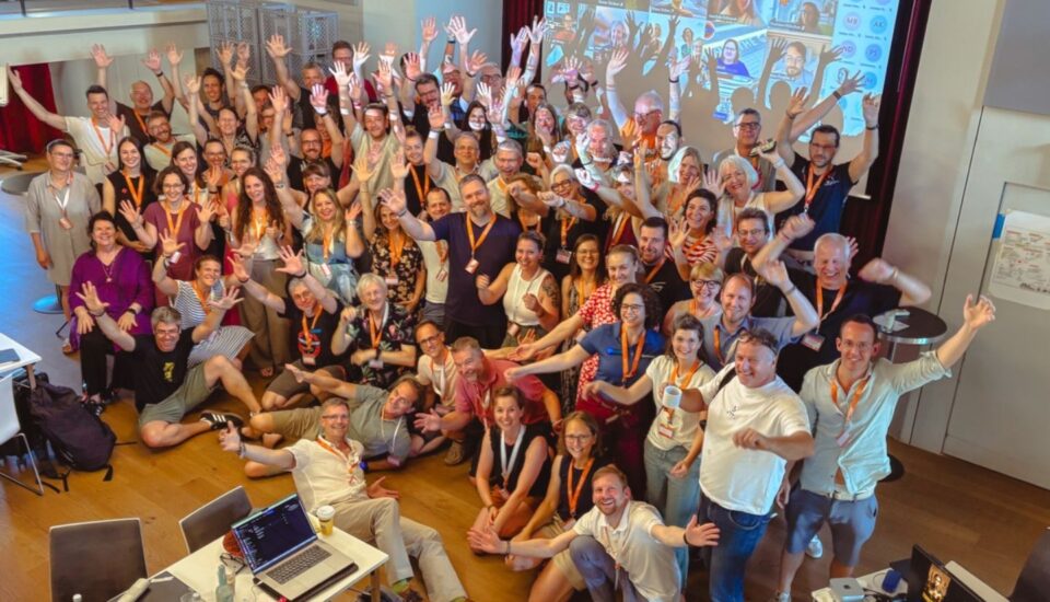 Gruppenbild der perfekt hybriden loscon 2025 Convention (Bild: Andja)